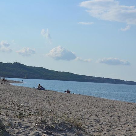 Miramare Struttura Sulla Spiaggia ปลาตาโมนา ภายนอก รูปภาพ