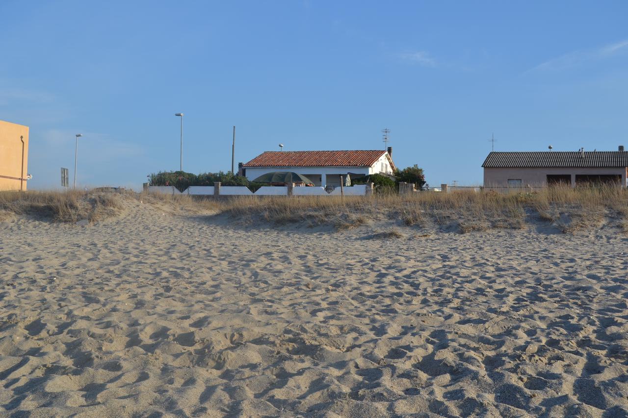 Miramare Struttura Sulla Spiaggia ปลาตาโมนา ภายนอก รูปภาพ